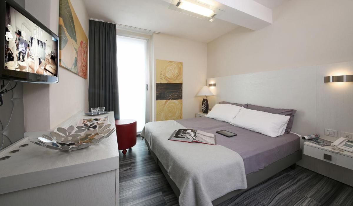 Happy Atelier Centro & Gardone Riviera