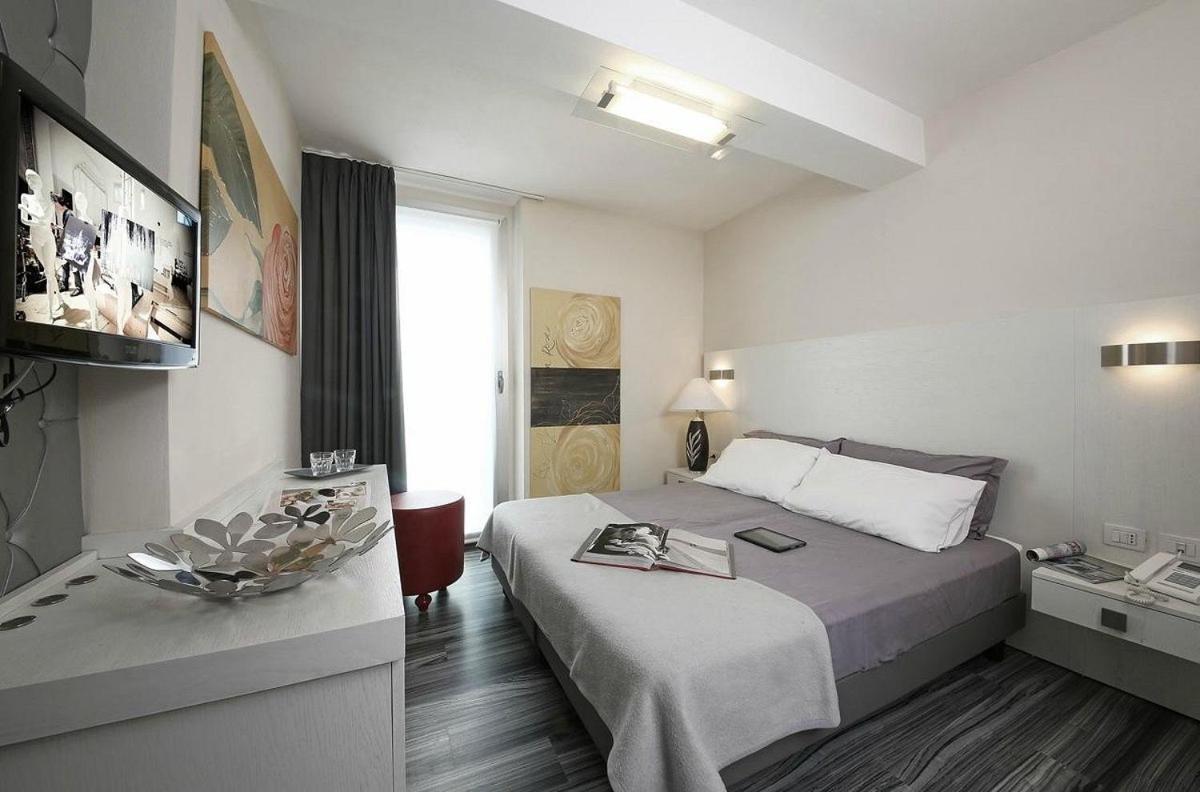 Happy Atelier Centro & Hotel Gardone Riviera