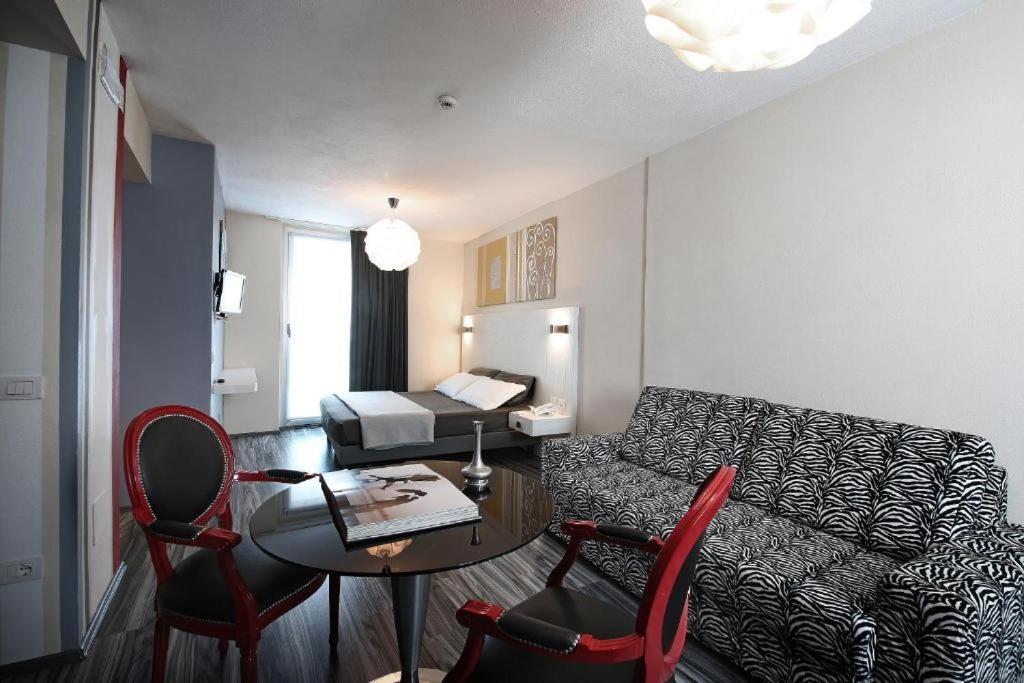 Hotel Happy Atelier Centro &