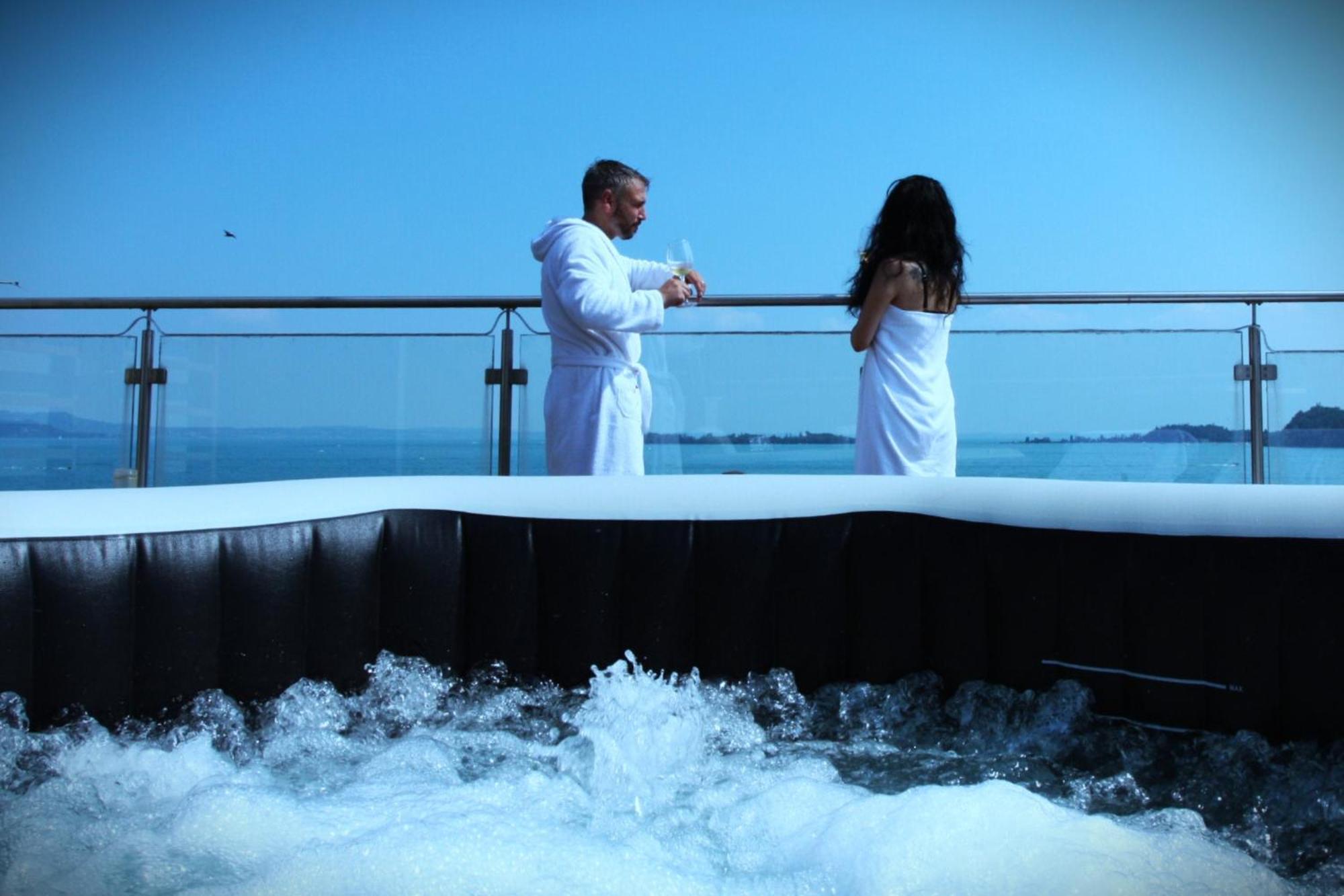 Happy Atelier Centro & Hotel Gardone Riviera