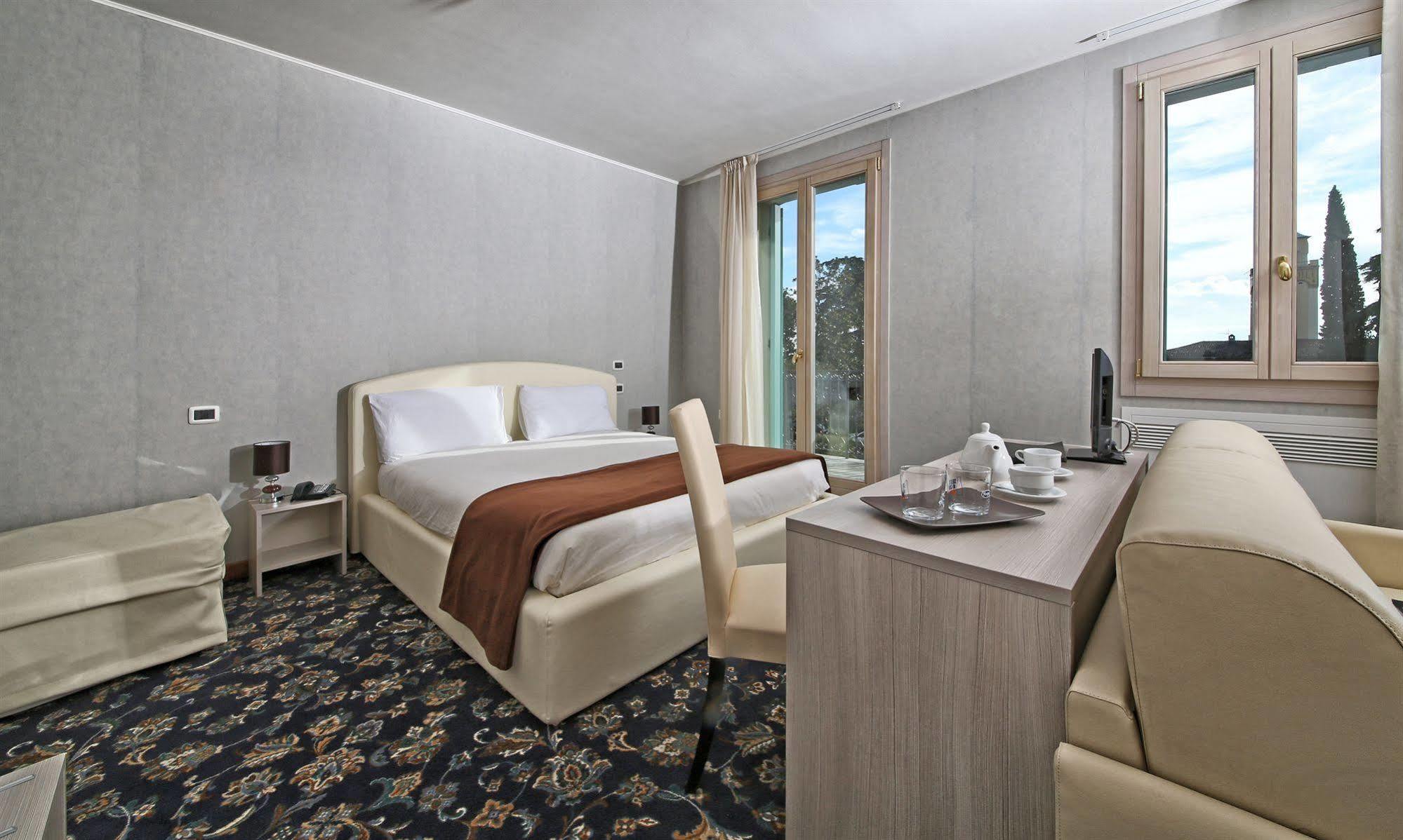 Happy Atelier Centro & Hotel