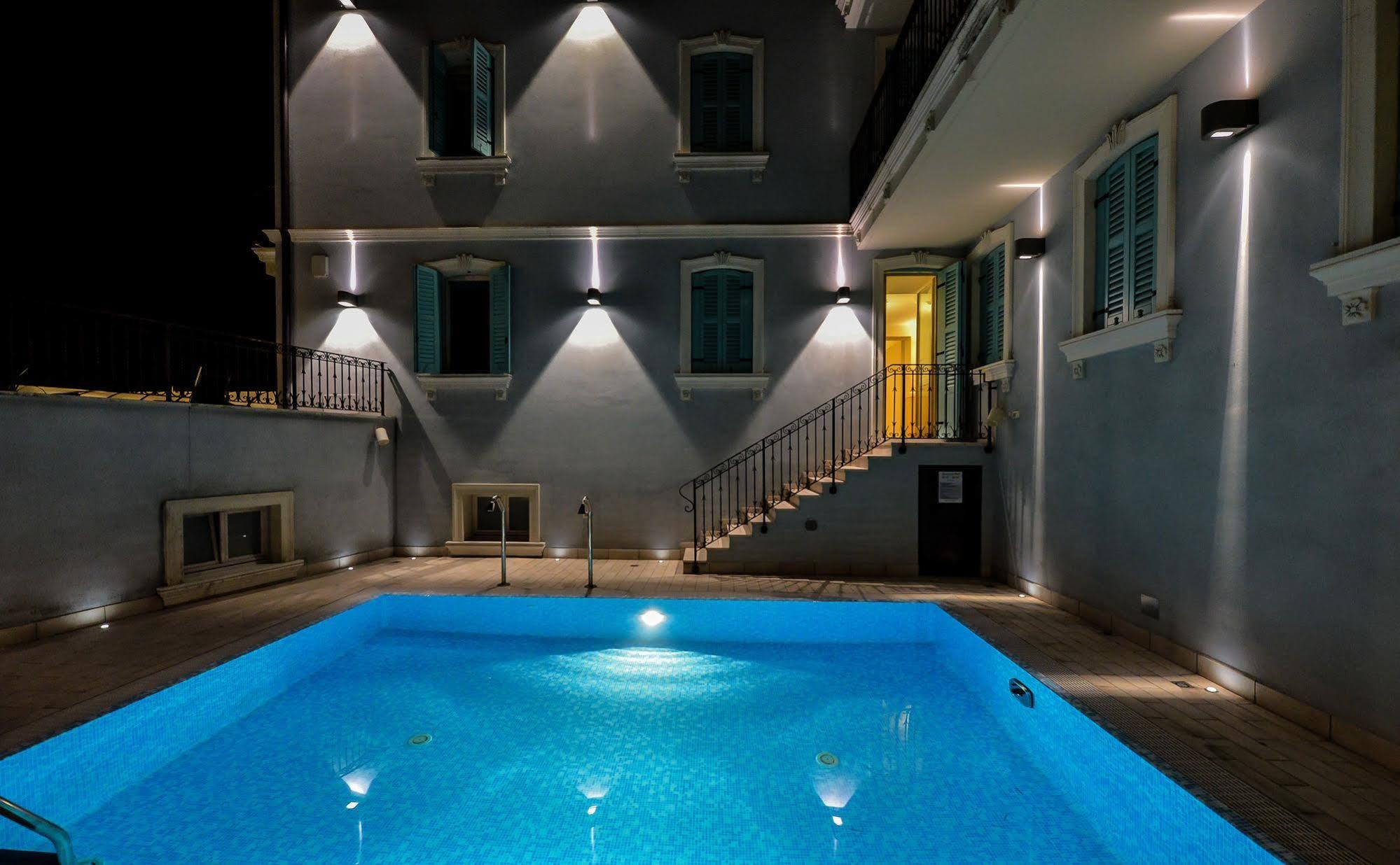 Hotel Happy Atelier Centro & 3*