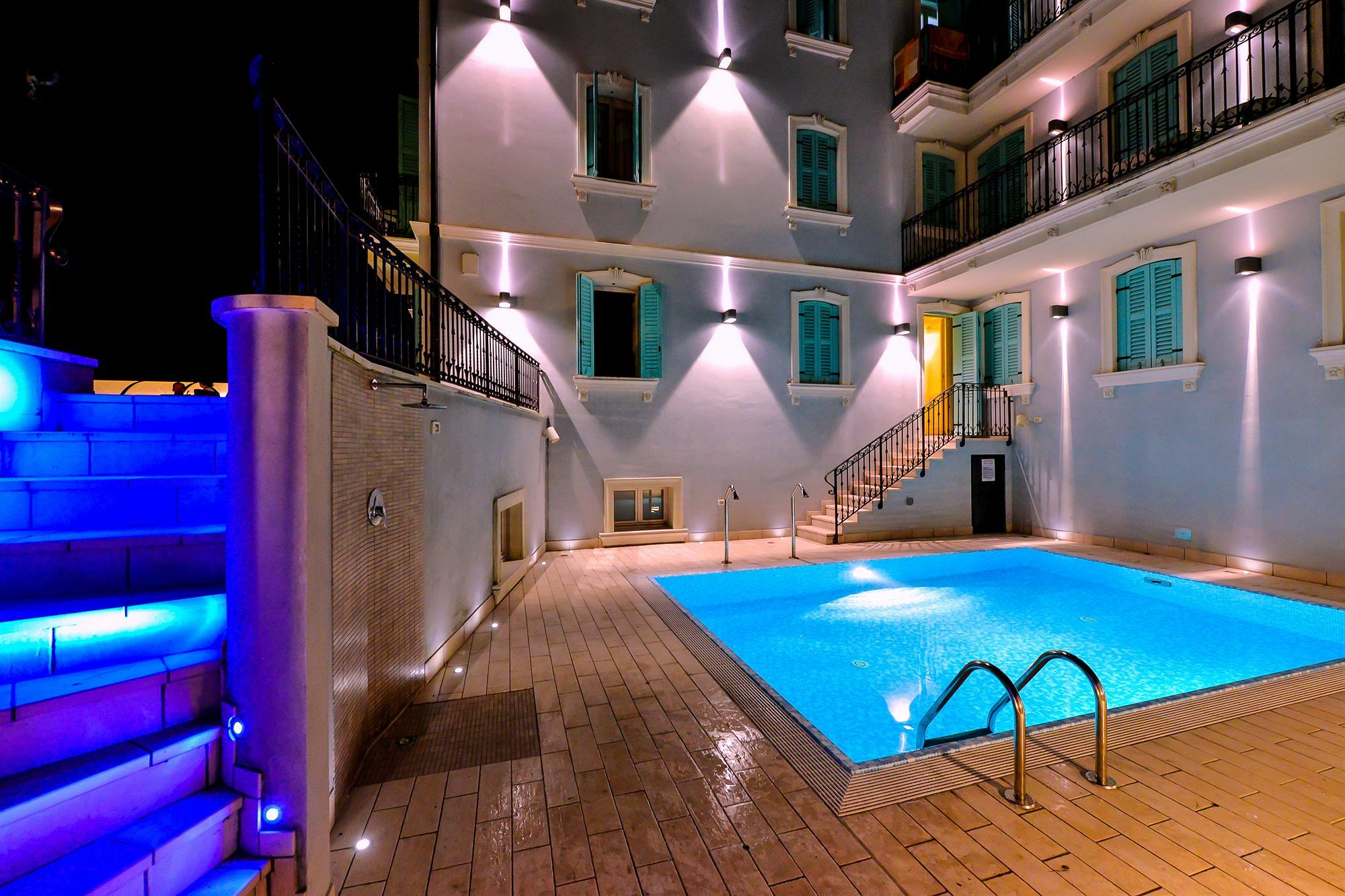 Happy Atelier Centro & Hotel 3*