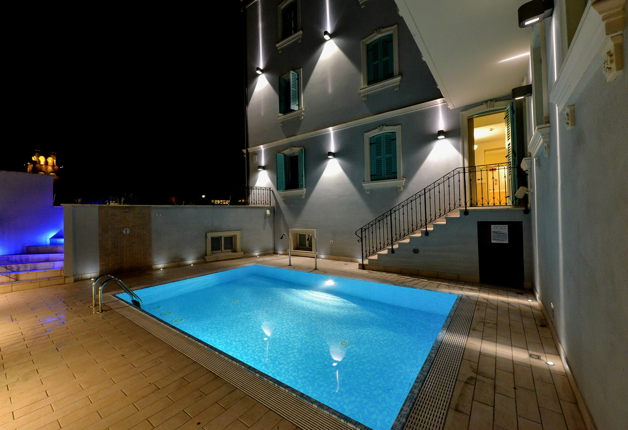 Happy Atelier Centro & Hotel